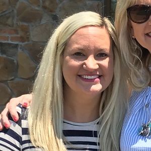 Meet your Posher, Laci